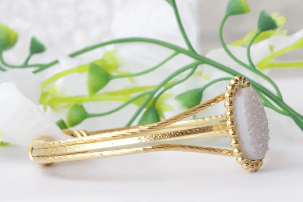 GOLD VICTORIAN BRACLET