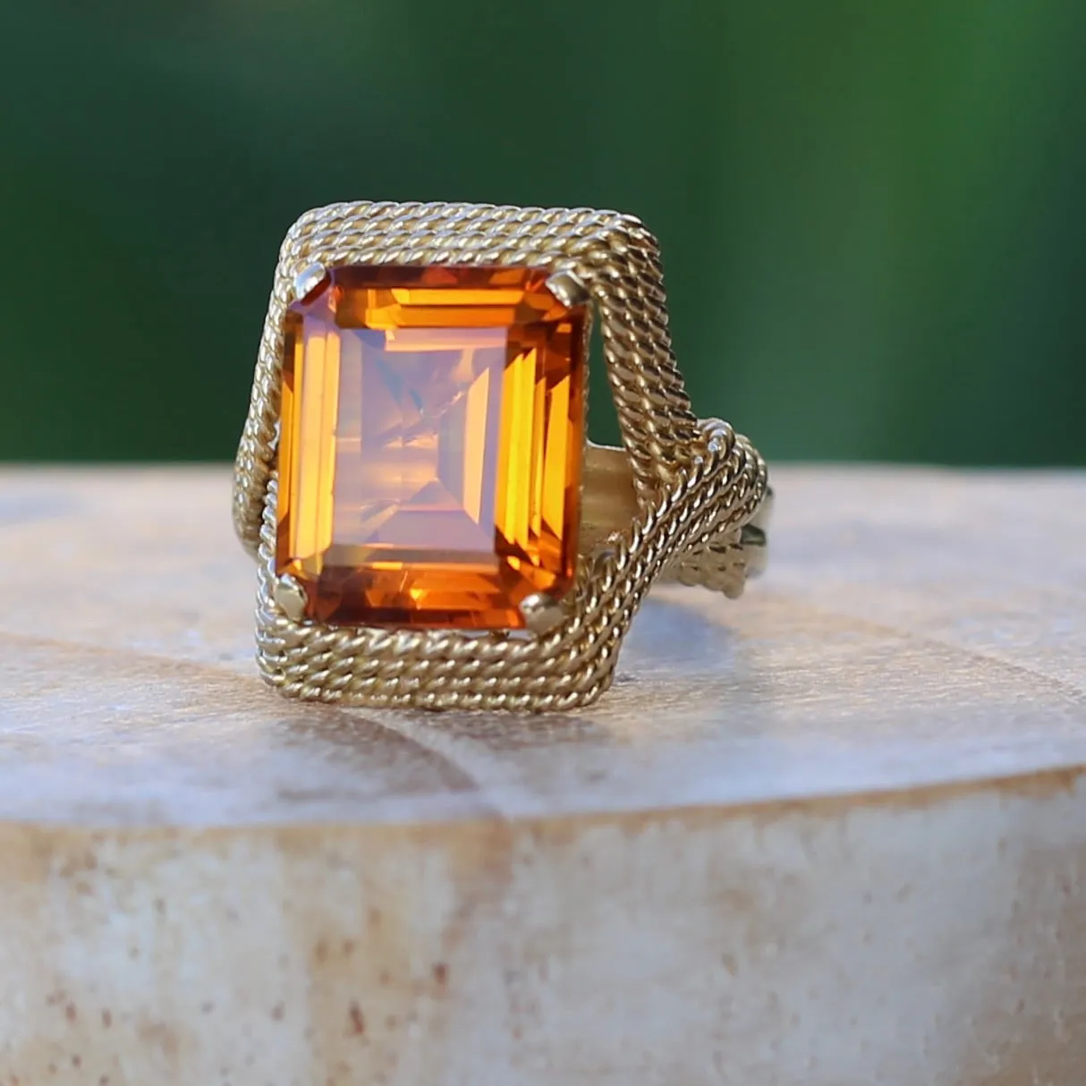 Italian Mid Centuty Chain Link 18ct Gold Cocktail Ring with Emerald Cut Orange Sapphire, 18ct Yellow Gold, size O or 7.25